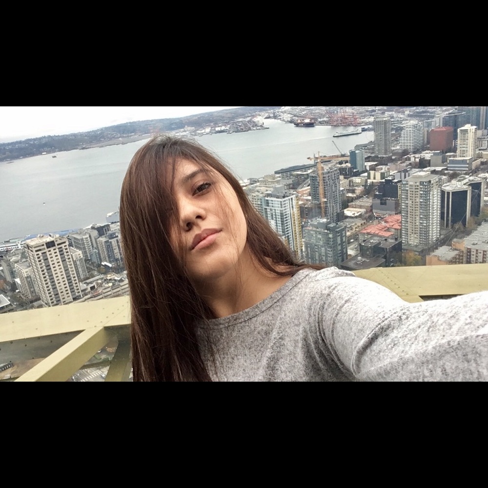 Meet your Posher, Valeria